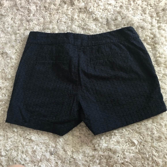 Banana Republic Hampton Fit Navy Eyelet Shorts, 4 - Picture 7 of 7